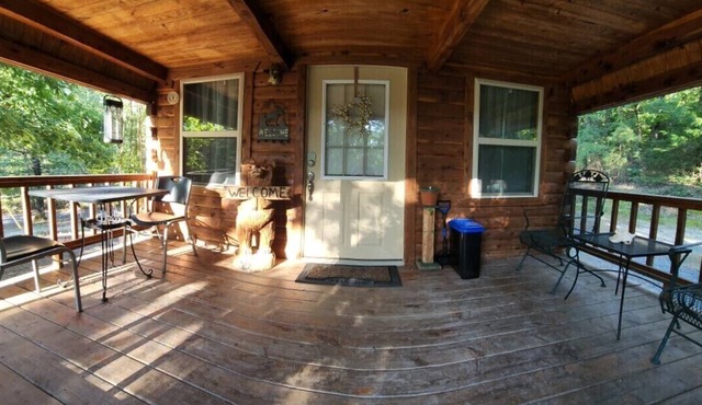 The Mabry’s Cabin in the Woods - Relax/Swim/Ride ATVs - Mena, AR