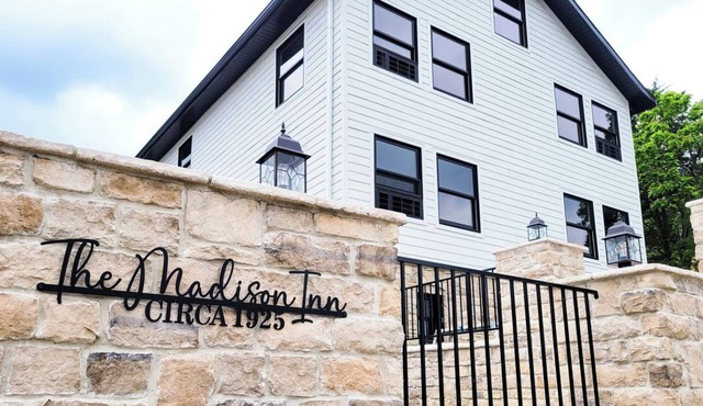 The Madison Inn, Charolotte's Corner Overlook, Suite 101, Hometown on Main Street Suite 101