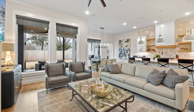The Madison Tulsa: Near The Gathering Place | 5-BR Lux Stay