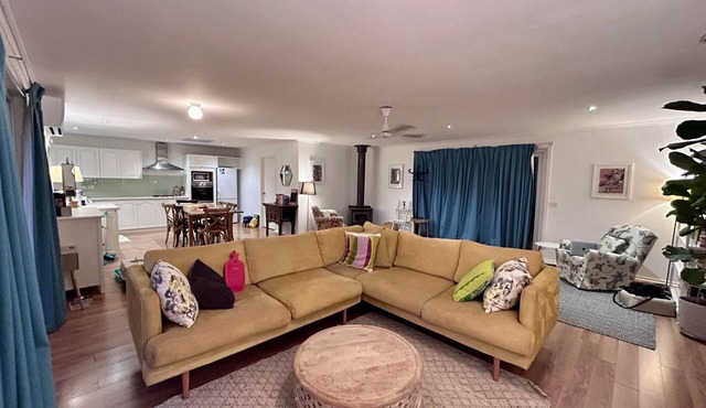 The Magic Beach Cottage, walking distance to beach