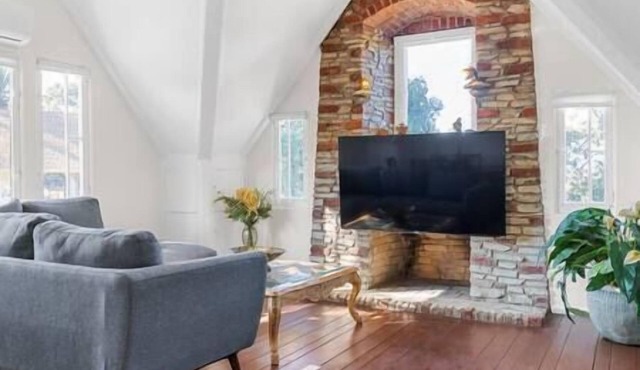 The Magic Castle - Six Flags Universal LAX