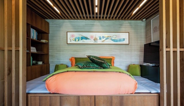 The Magic Genève - Pool View Luxury Suite with Spa