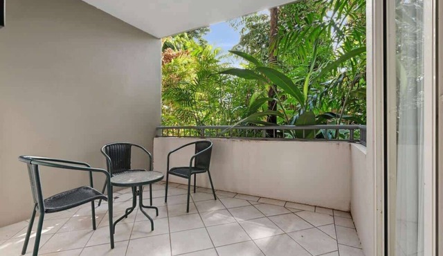 The Magna Spacious Garden View Retreat