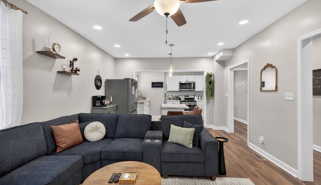 The Magnolia Collective- Pet Friendly , 2 Kings , Exercise Equipment