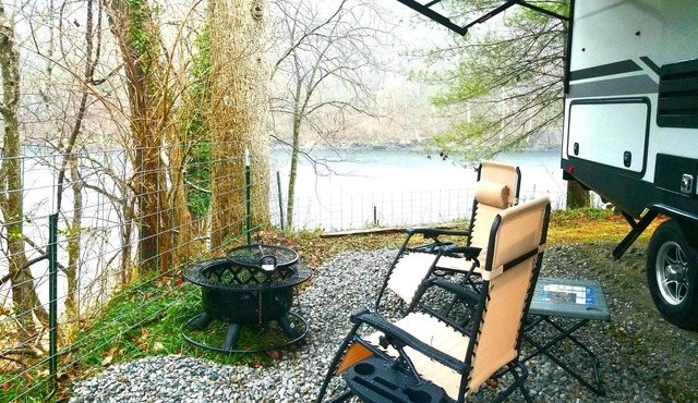 The Magnolia House RV Winnebago Sleeps 3