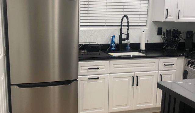 The Magnolia JEM With A Private Entrance