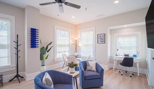 The Maison at Marietta Square