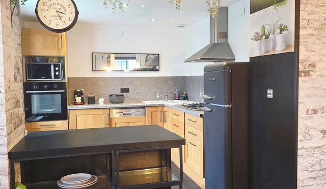 The Maison du bord de Seine is just a few minutes' walk from the Seine!