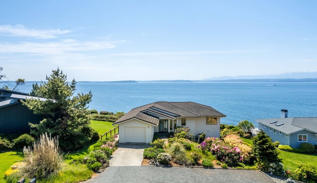 The Majestic Blue View by AvantStay | Waterfront