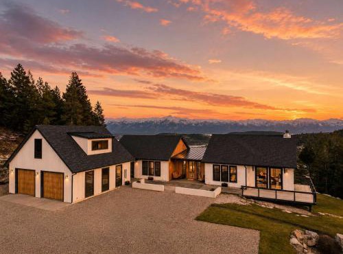 The Majestic - Elevated Views Sauna & Game Room