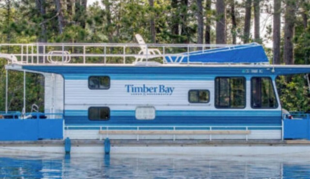 The Mallard Houseboat at Timber Bay