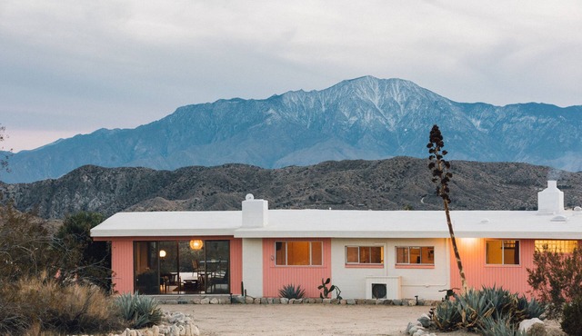 The Mallow House Secluded Mid-Century Ranch with Desert Views near Joshua Tree