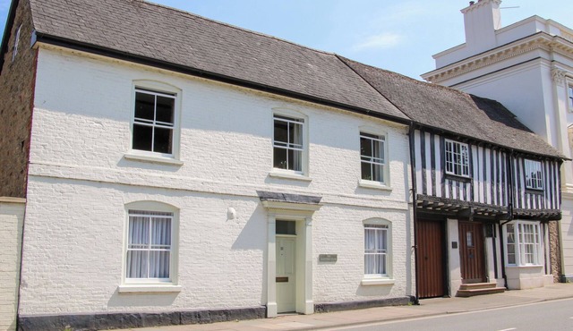 THE MALTSTER'S HOUSE, family friendly, with open fire in Ludlow