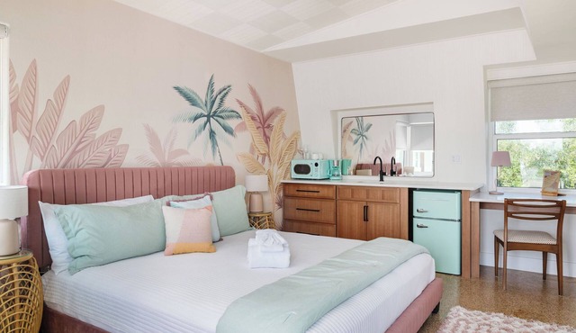 The Mangrove King Studio -5 min walk to beach!
