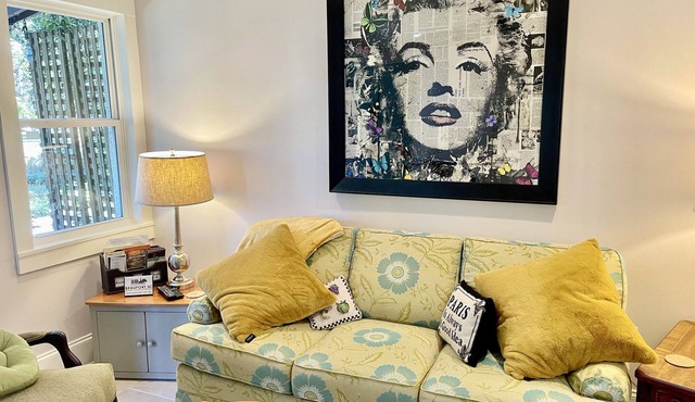 The Manhattan Suite (Apartment 2), at Magnolia Court