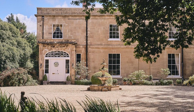 The Manor Holcombe Country House in Somerset with Pool, Hot-tub and Games room