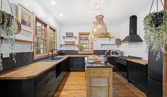 The Manor Homestead - Peaceful Farm stay with breathtaking views and Hot Tub.