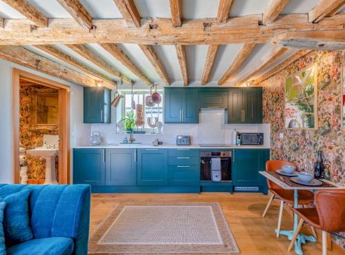 The Manor Pen - Uk49206