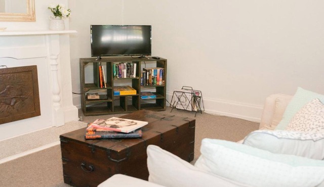 The Manse - steps from the centre of town