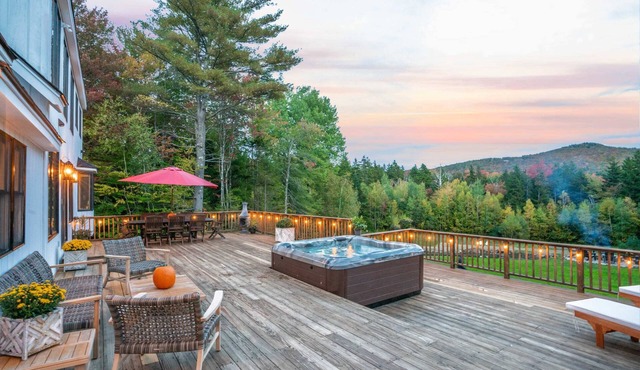 The Mansion-Rustic Contemporary W/ Hot Tub & Views