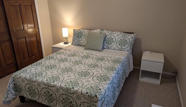 The Manx Manor - Fire Pit - 1.1 Acres