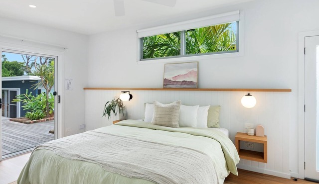 The Manyana Getaway - Spend your days swimming, surfing, or fishing