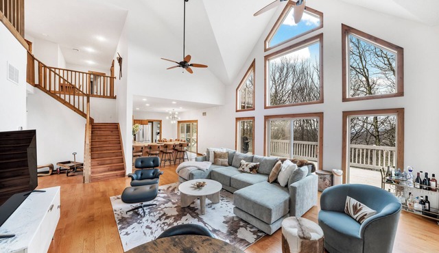 The Maple Lodge at Camelback is a modern, three-level mountain retreat located in the highly desirable Northridge community, just 5 minutes from Camelback Mountain and 2 minutes from Aquatopia Indoor Waterpark. Under two hours from Manhattan.