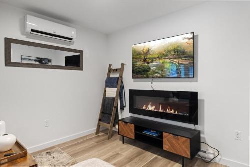 The Margaret of Hubbards Apt 1 - 7 Person Hot Tub