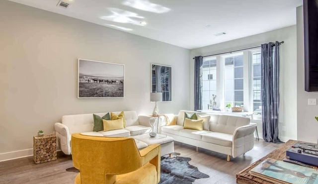The Marigold - Walkable to Food and Shops
