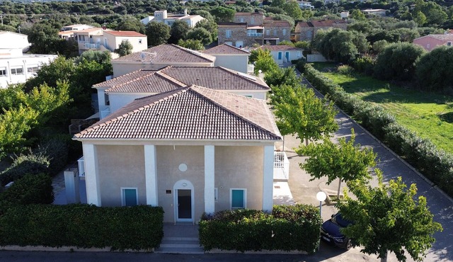 The Maristella and Argentu villas for large families close to the sea