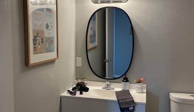 The Mary Lou - Entire 2 Bedroom Apt in Quilt Town, USA