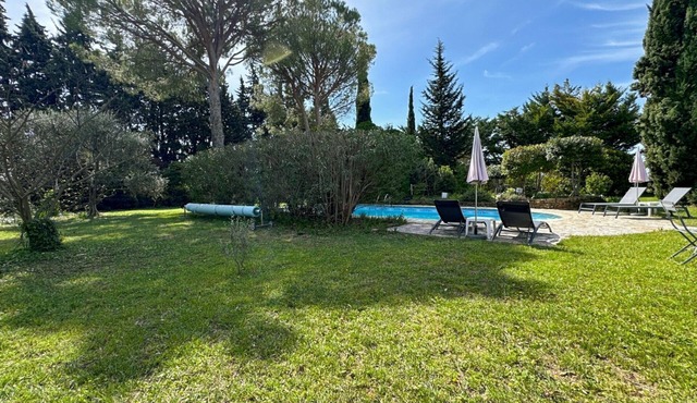 The Mas des Kiwis : A Stunning Property with a Heated Pool in Provence.