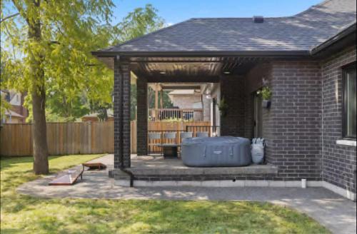 The Matchette Manor - Luxury - Hotub - Lasalle