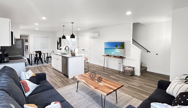 The Maverick Haus 3 Bedroom Townhouse