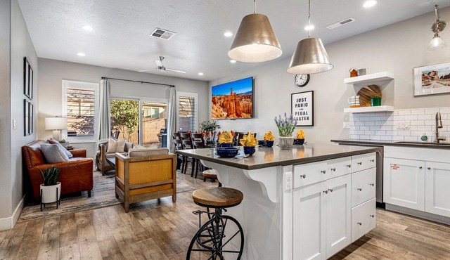 The Maverick, Resort Amenities, PlayStation, Grill, and more