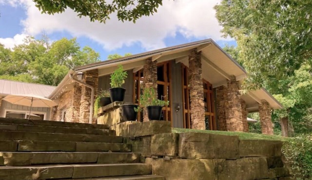 The Mayfair on Lake Windsor