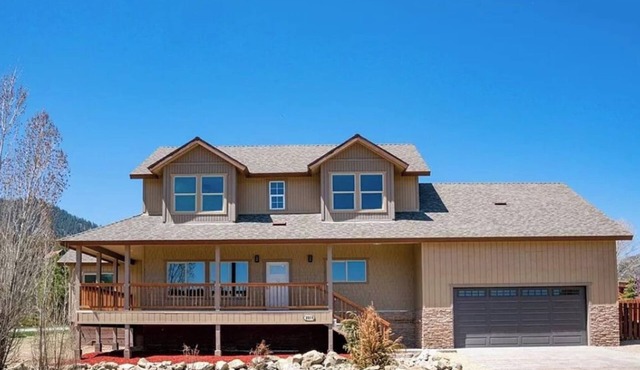 The Mayor's House, 5 bedrooms, Modern Luxury Cabin