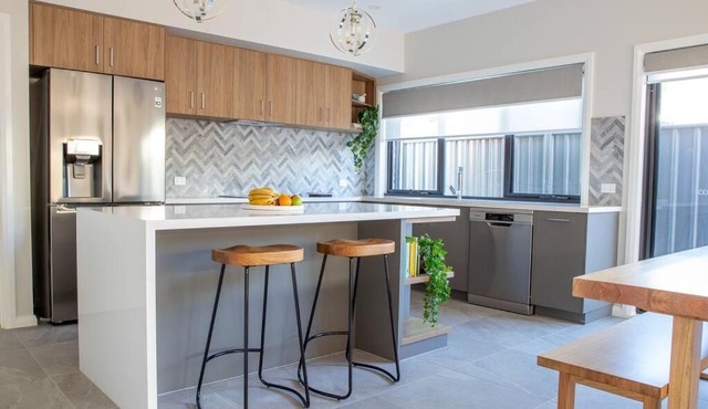 The McKinlay Station View