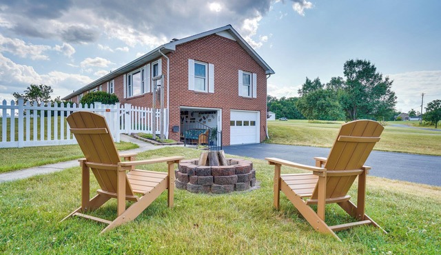 The MD/PA Line Retreat: Scenic Country Getaway!