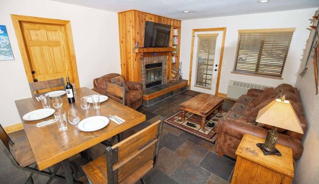The Meadows - Cozy 2 Bdrm Family Condo in Kirkwood