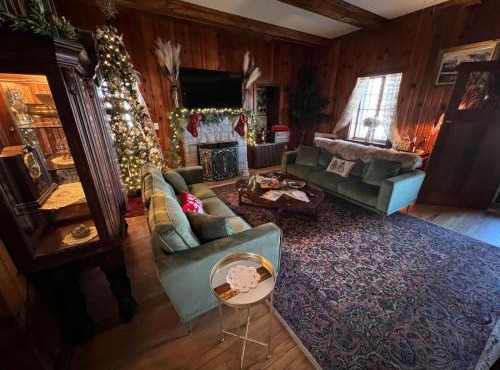 The Mediterranean House - Beautiful Downtown House