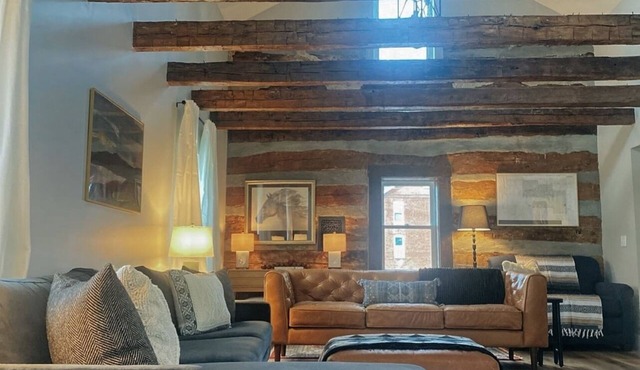 The Melmore Cabin, cozy and spacious gathering space