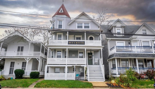 The Melrose- Entire House