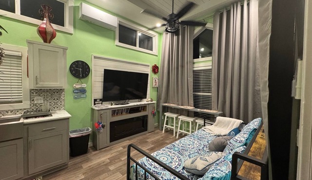 The Mermaid a Cozy 1-bedroom bungalow in nice Rockport