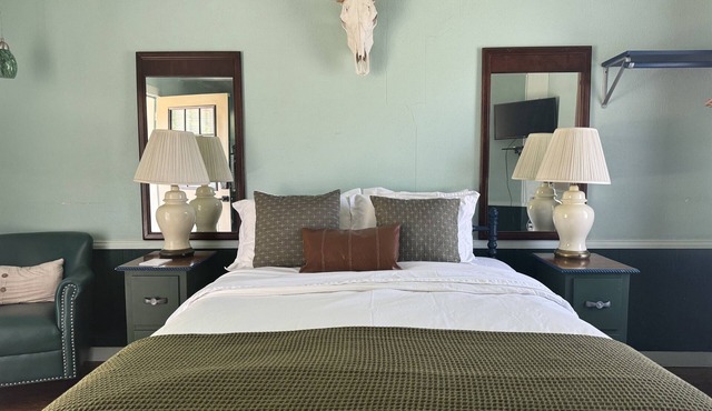 The Mesquite Room - The Ranch House Motel