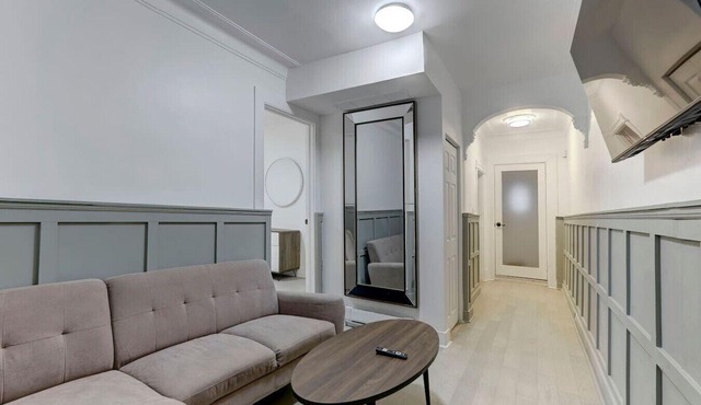 The Metro Stay – Vibrant 3BR in Gay Village