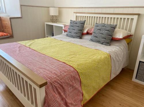 The Mexico Inn, Flat One