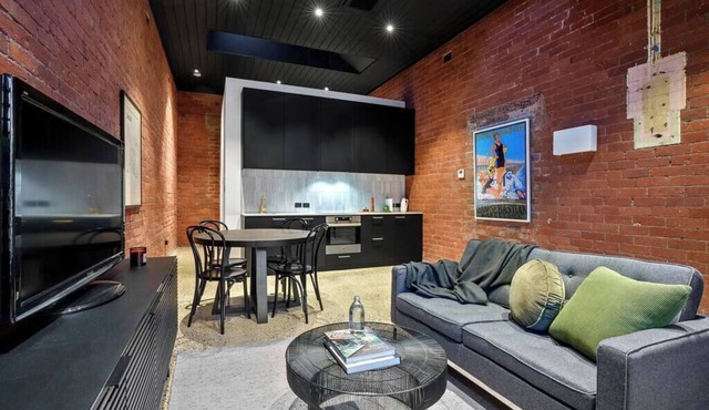 The Milliner on Elizabeth, Geelong West