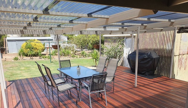 The Miners INN Renovated Cottage + WiFi + Woodfire + Fire Pit 🔥