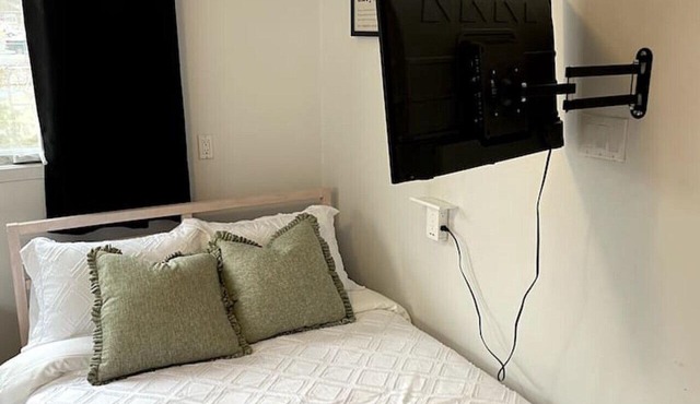 The Mini Apartment on Richer